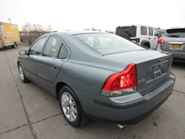 2004 Volvo S60 4WD 4dr Sport