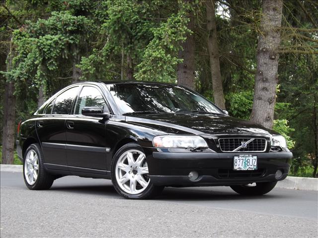 2004 Volvo S60 4WD 4dr Sport