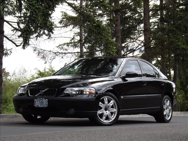 2004 Volvo S60 4WD 4dr Sport