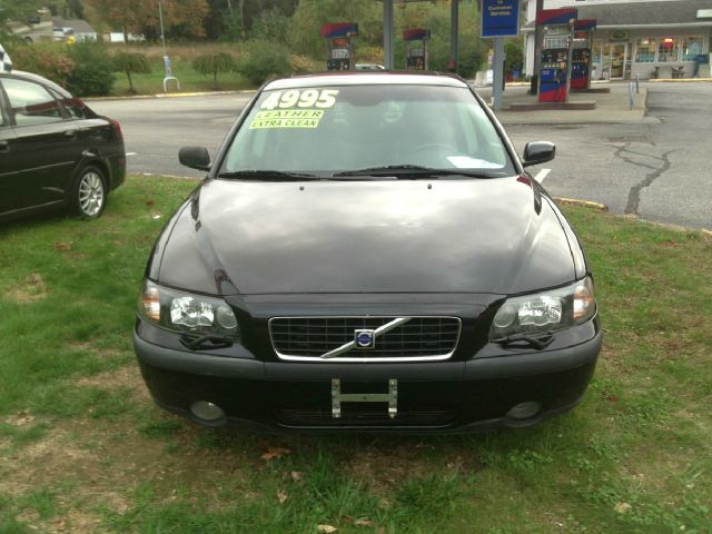 2004 Volvo S60 4WD 4dr Sport