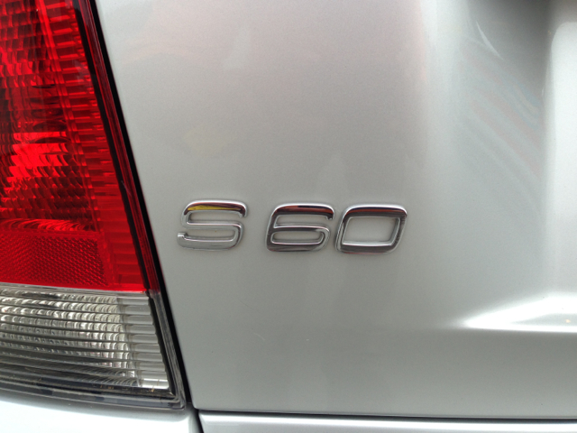 2004 Volvo S60 4WD 4dr Sport