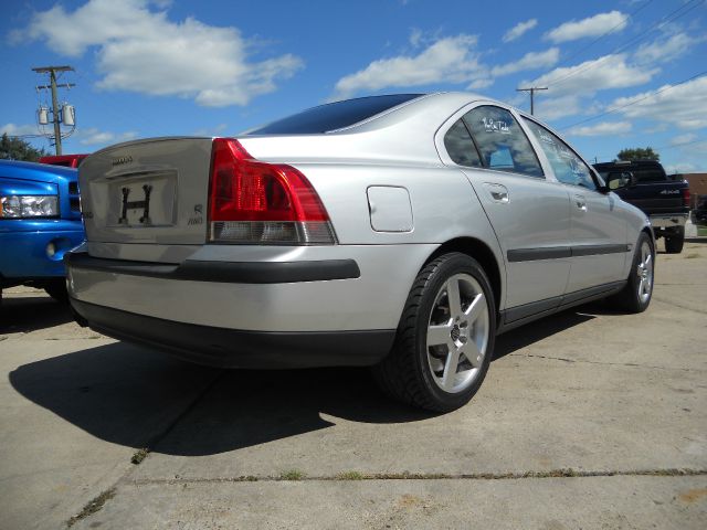 2004 Volvo S60 W/leather