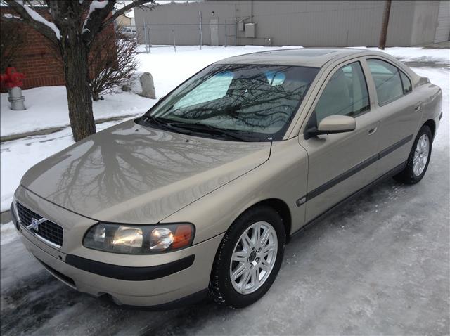 2004 Volvo S60 4WD 4dr Sport