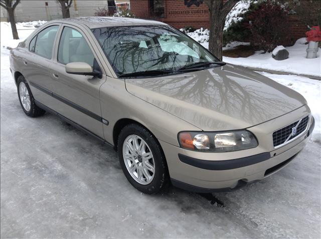 2004 Volvo S60 4WD 4dr Sport