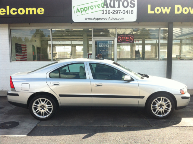 2004 Volvo S60 4WD 4dr Sport