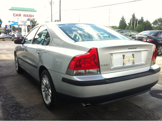 2004 Volvo S60 4WD 4dr Sport