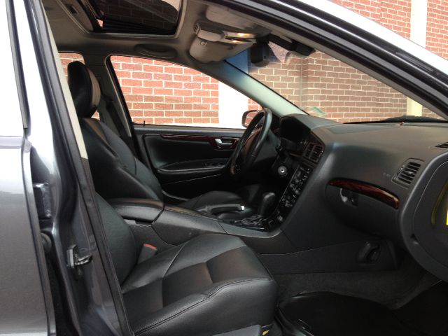 2004 Volvo S60 4WD 4dr Sport