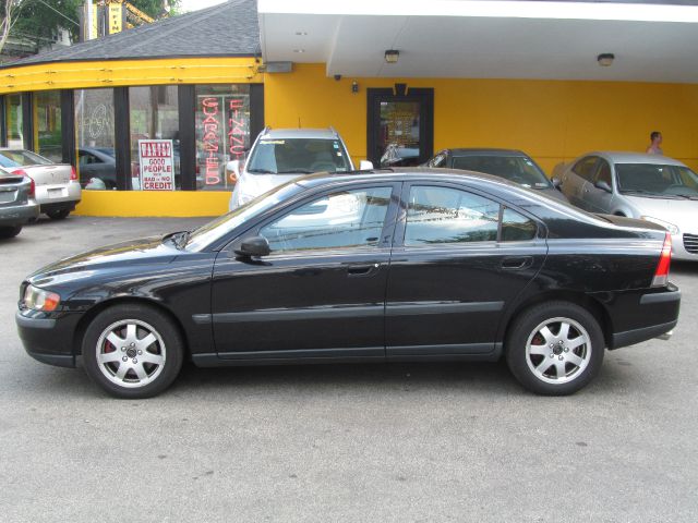 2004 Volvo S60 Sport 4x4 SUV