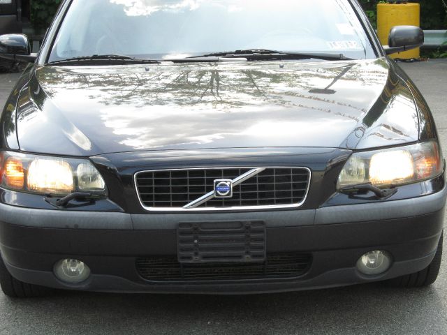 2004 Volvo S60 Sport 4x4 SUV