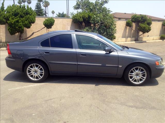 2004 Volvo S60 4WD 4dr Sport