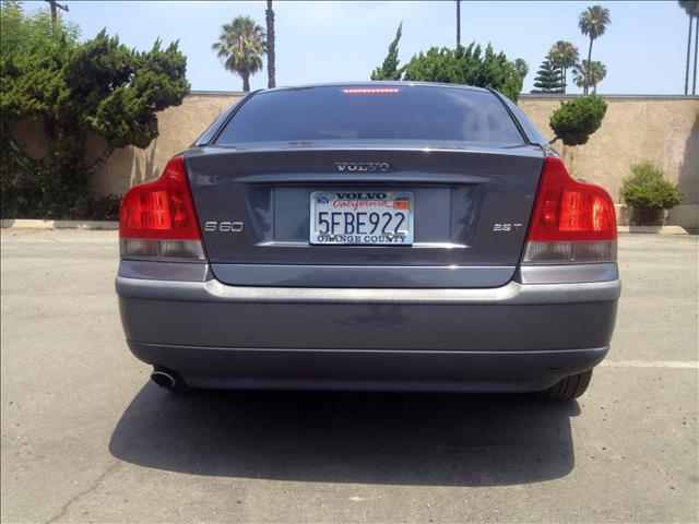 2004 Volvo S60 4WD 4dr Sport