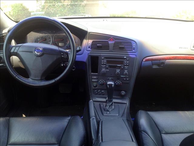 2004 Volvo S60 4WD 4dr Sport