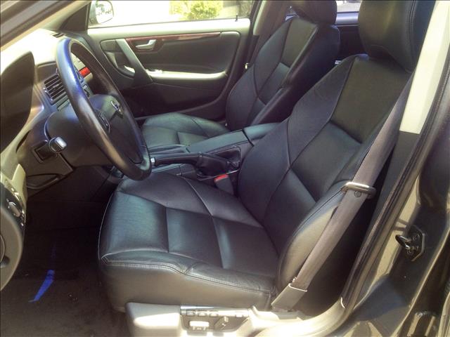 2004 Volvo S60 4WD 4dr Sport