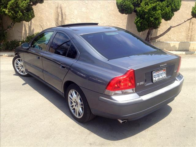2004 Volvo S60 4WD 4dr Sport