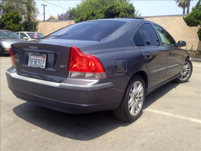 2004 Volvo S60 4WD 4dr Sport
