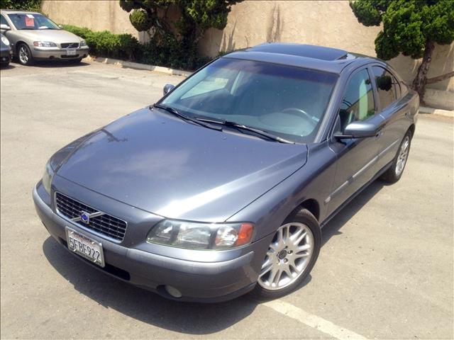 2004 Volvo S60 4WD 4dr Sport