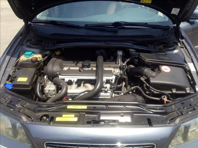 2004 Volvo S60 4WD 4dr Sport