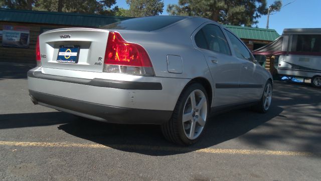 2004 Volvo S60 W/leather