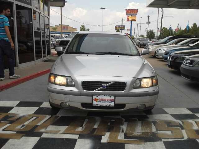 2004 Volvo S60 4WD 4dr Sport