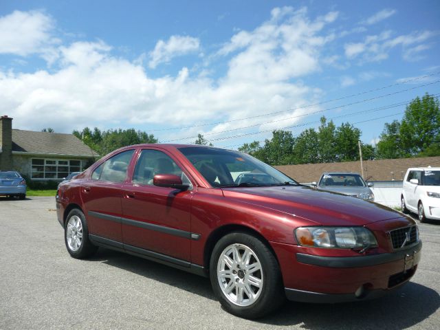 2004 Volvo S60 4WD 4dr Sport