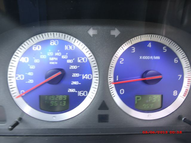 2004 Volvo S60 W/leather