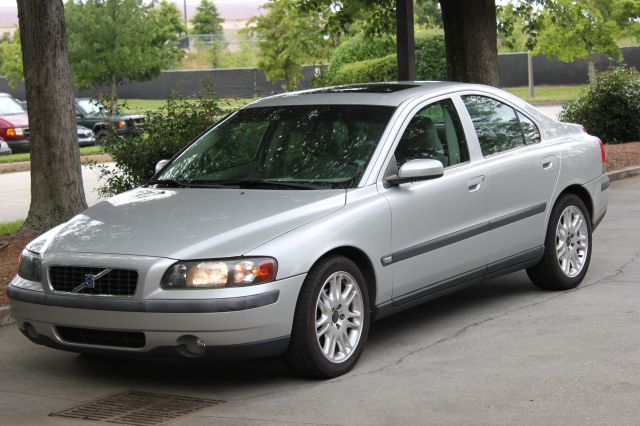 2004 Volvo S60 4WD 4dr Sport