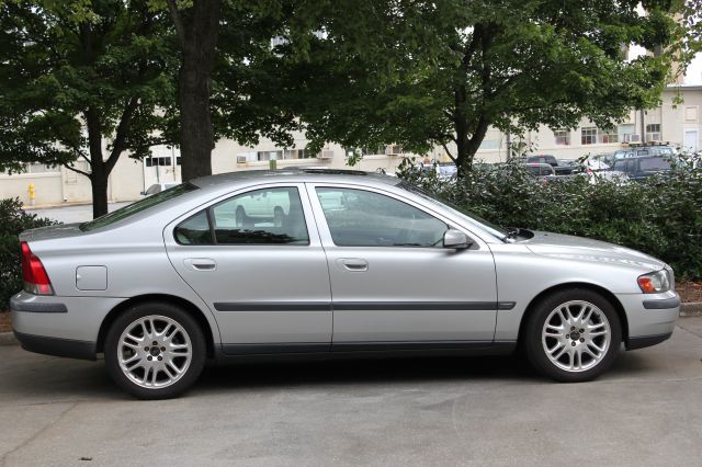 2004 Volvo S60 4WD 4dr Sport