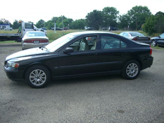 2004 Volvo S60 4WD 4dr Sport