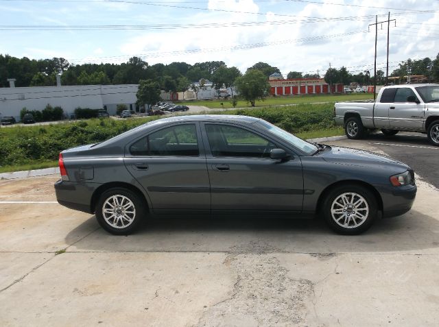 2004 Volvo S60 4WD 4dr Sport