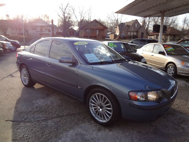 2004 Volvo S60 4WD 4dr Sport
