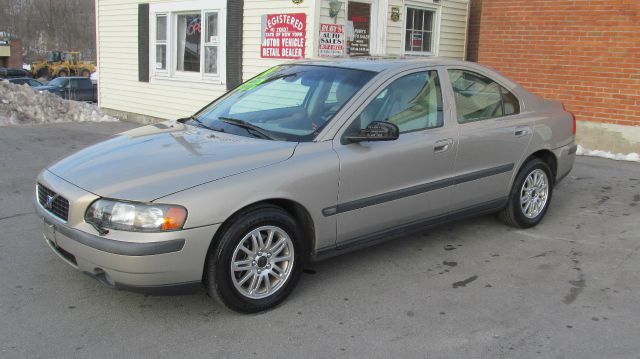 2004 Volvo S60 4WD 4dr Sport