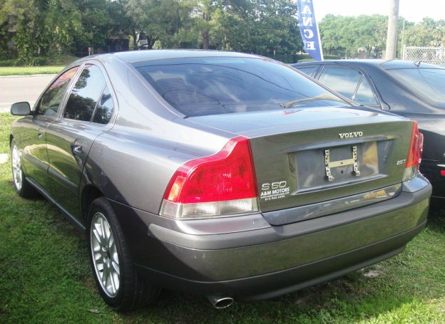 2004 Volvo S60 4WD 4dr Sport