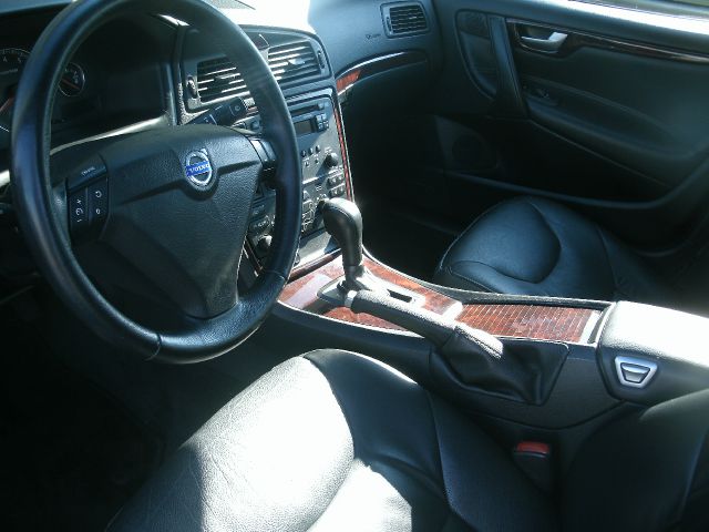 2005 Volvo S60 4WD 4dr Sport