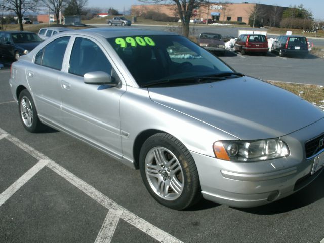 2005 Volvo S60 4WD 4dr Sport