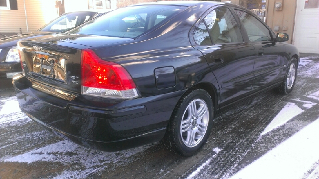 2005 Volvo S60 Sport 4x4 SUV