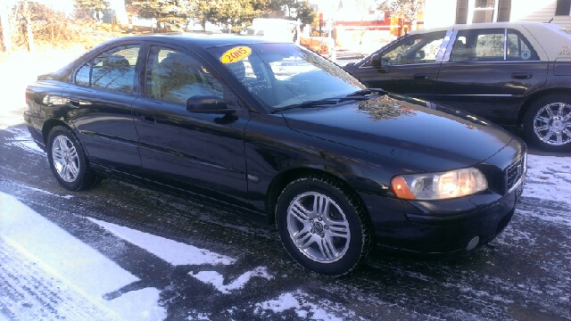 2005 Volvo S60 Sport 4x4 SUV