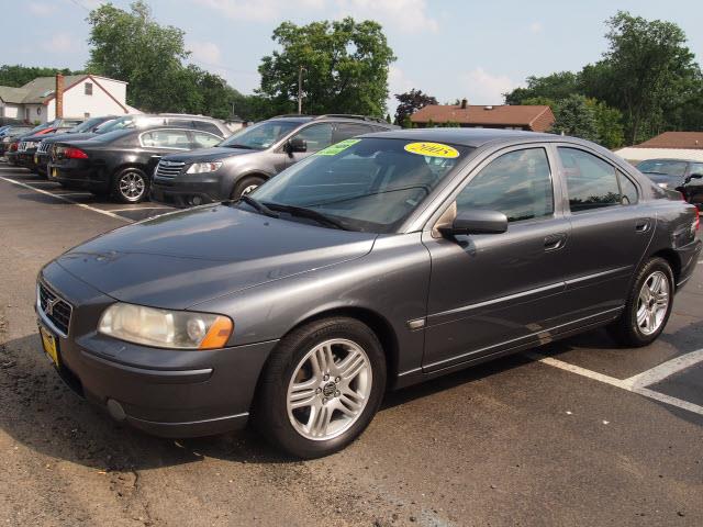 2005 Volvo S60 4WD 4dr Sport