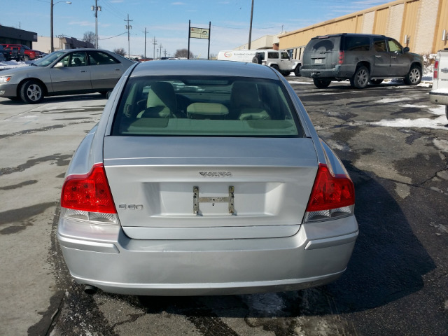 2005 Volvo S60 Base W/technology Package (A5)