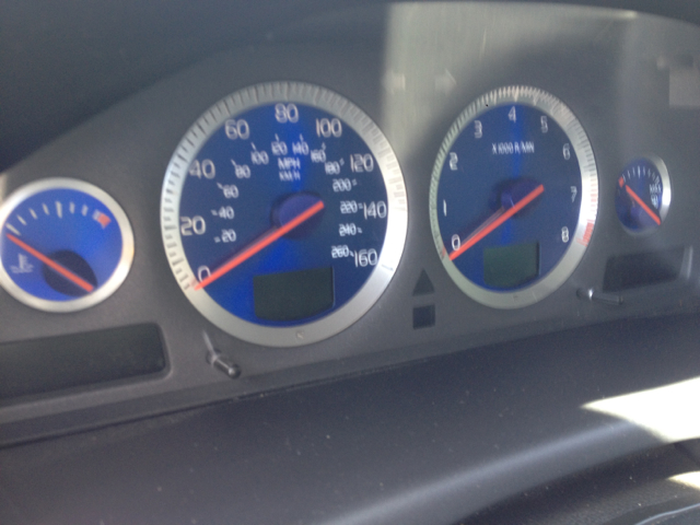 2005 Volvo S60 W/leather