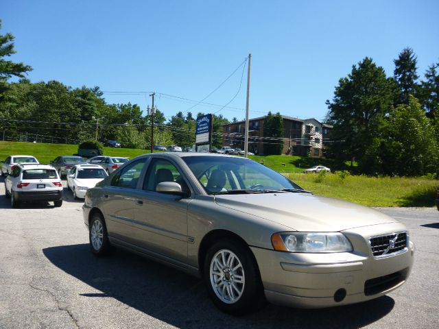 2005 Volvo S60 4WD 4dr Sport