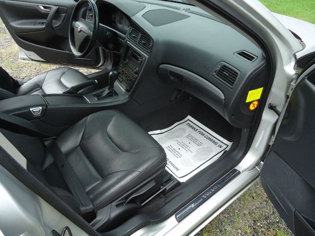 2005 Volvo S60 4WD 4dr Sport