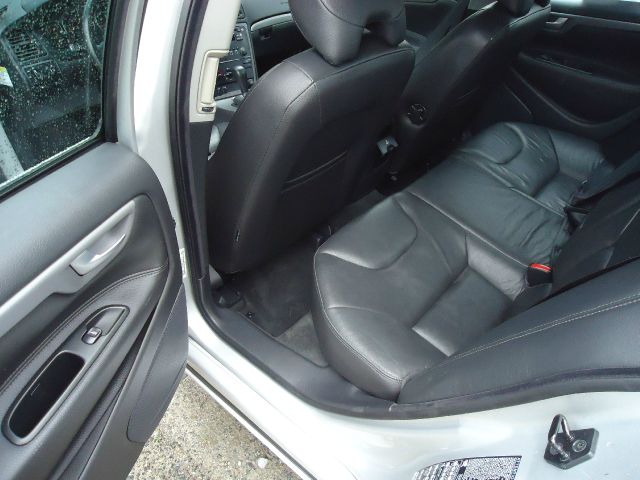2005 Volvo S60 4WD 4dr Sport