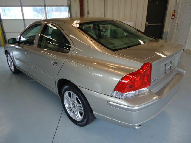 2005 Volvo S60 Sport 4x4 SUV