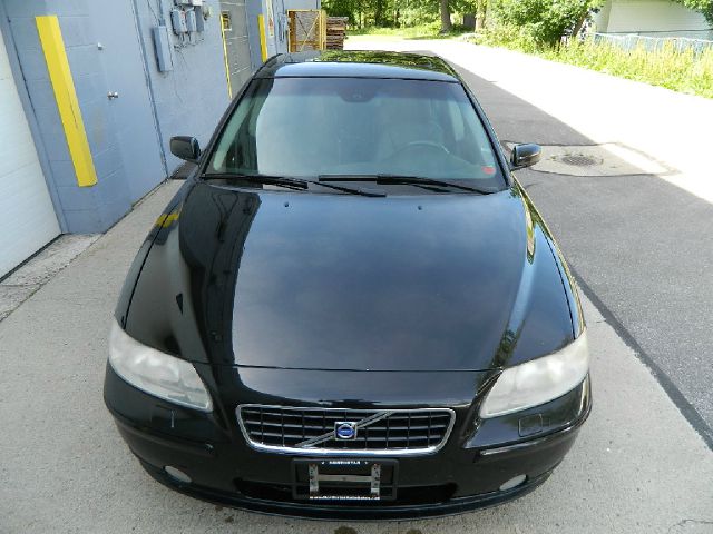 2005 Volvo S60 Sport 4x4 SUV