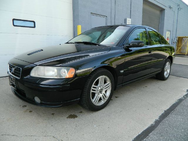 2005 Volvo S60 Sport 4x4 SUV