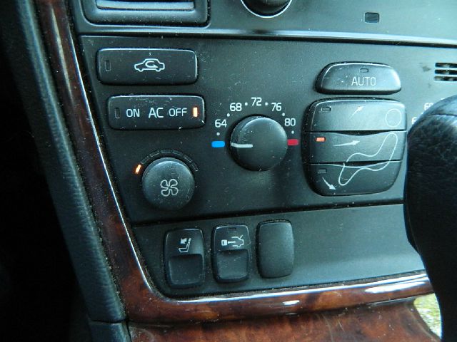 2005 Volvo S60 Sport 4x4 SUV