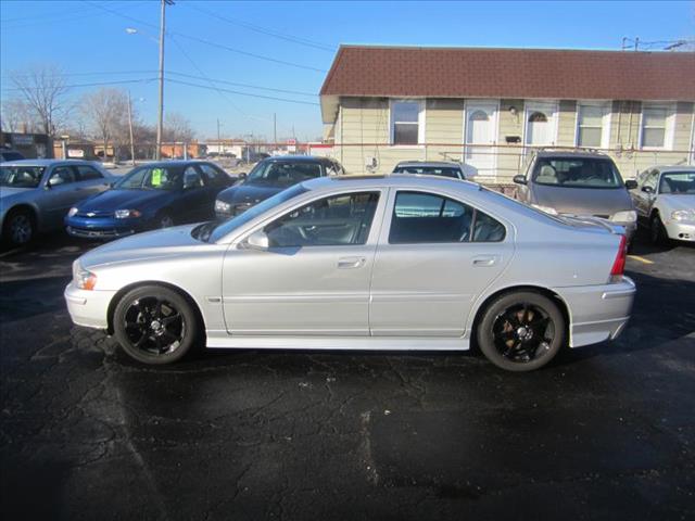 2005 Volvo S60 4WD 4dr Sport