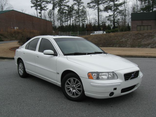 2005 Volvo S60 4WD 4dr Sport