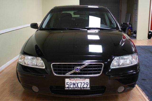 2005 Volvo S60 4WD 4dr Sport