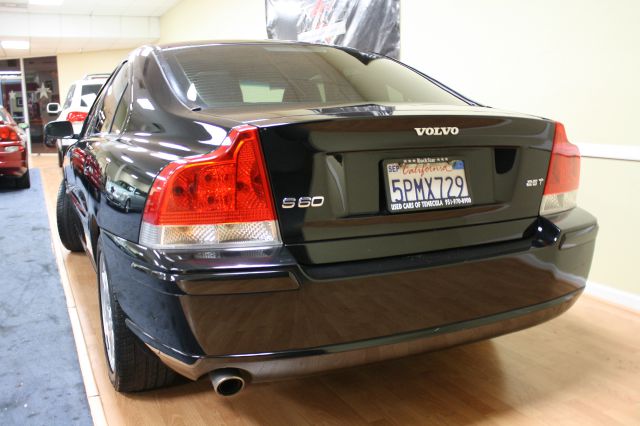 2005 Volvo S60 4WD 4dr Sport